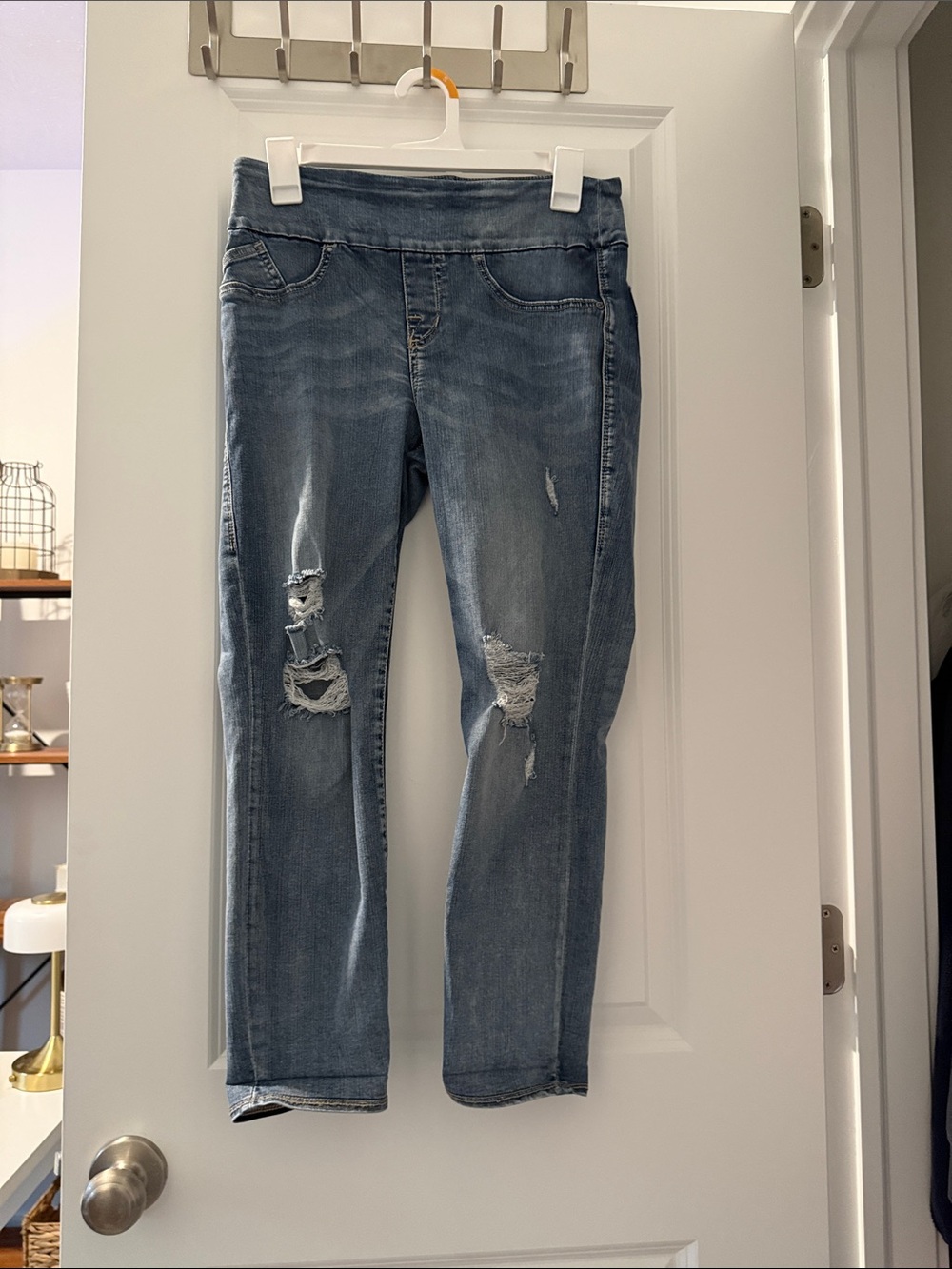 Rock & Republic Light Blue Distressed Jeggings